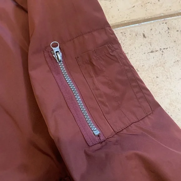 No Boundaries Maroon Bomber Jacket Men's M - Picture 4 of 6